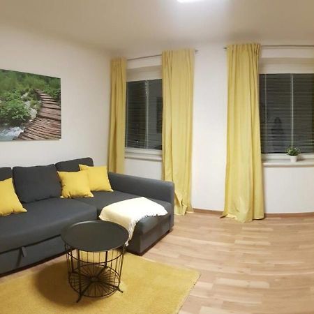 Top Appartement Fuer Business-Wohnen-Urlaub Wiener Neustadt Luaran gambar