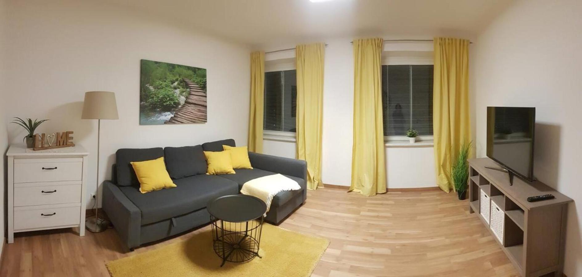 Top Appartement Fuer Business-Wohnen-Urlaub Wiener Neustadt Luaran gambar
